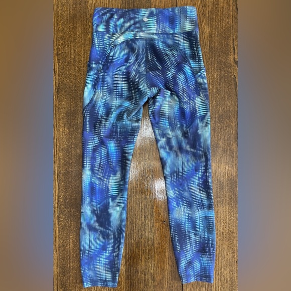 🍋LIKE NEW Lululemon Invigorate Leggings 6 - Picture 1 of 8